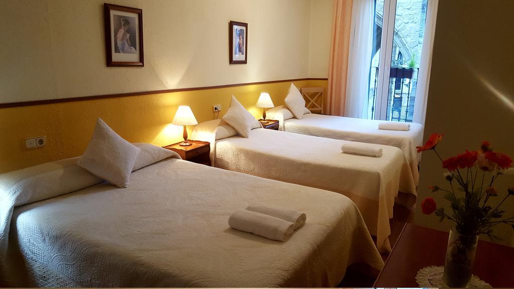 Pension Ibai San Sebastián Exteriör bild